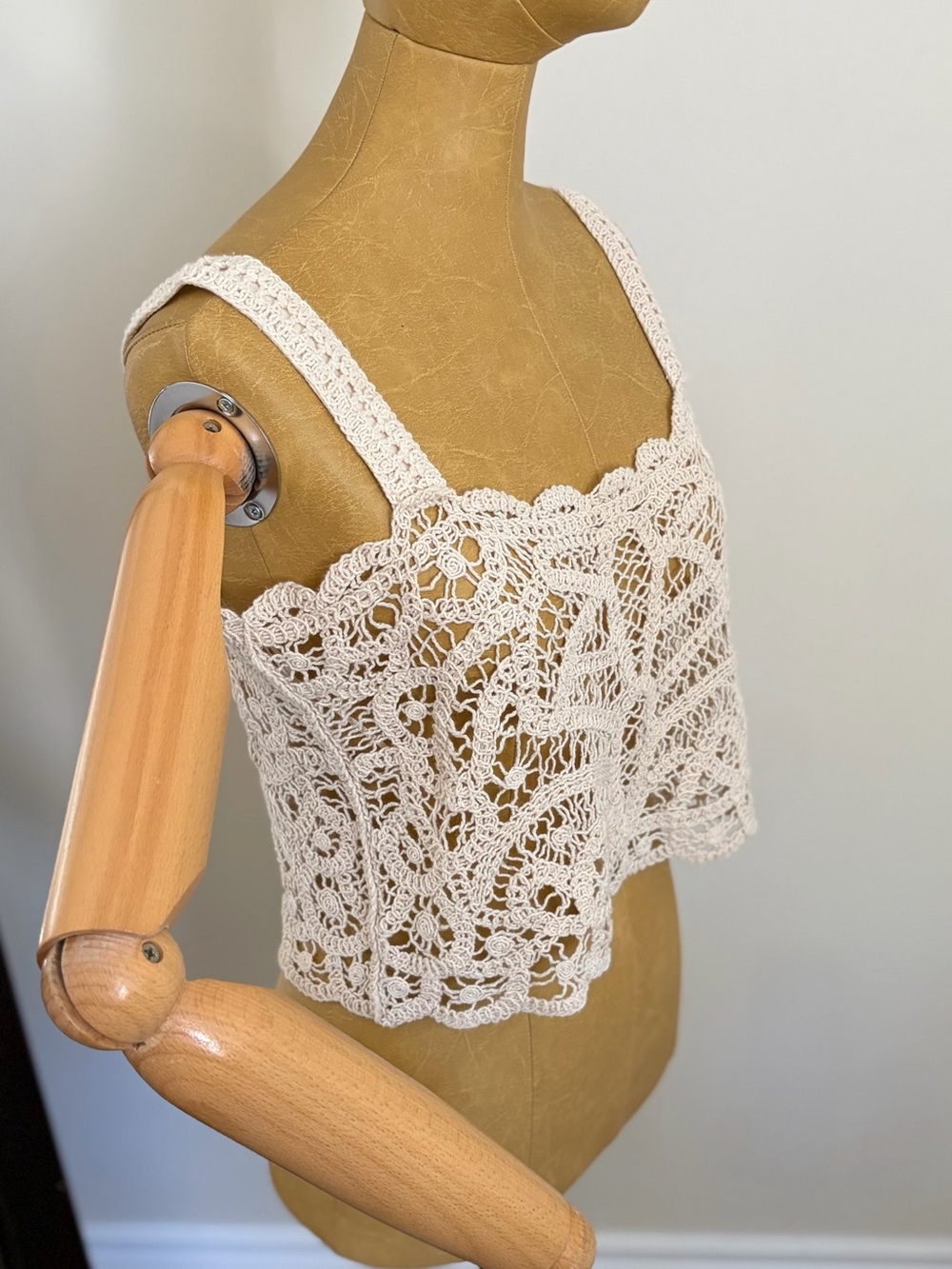 NWT ZARA Crochet Lace Tank Top in Cream - Women (L)